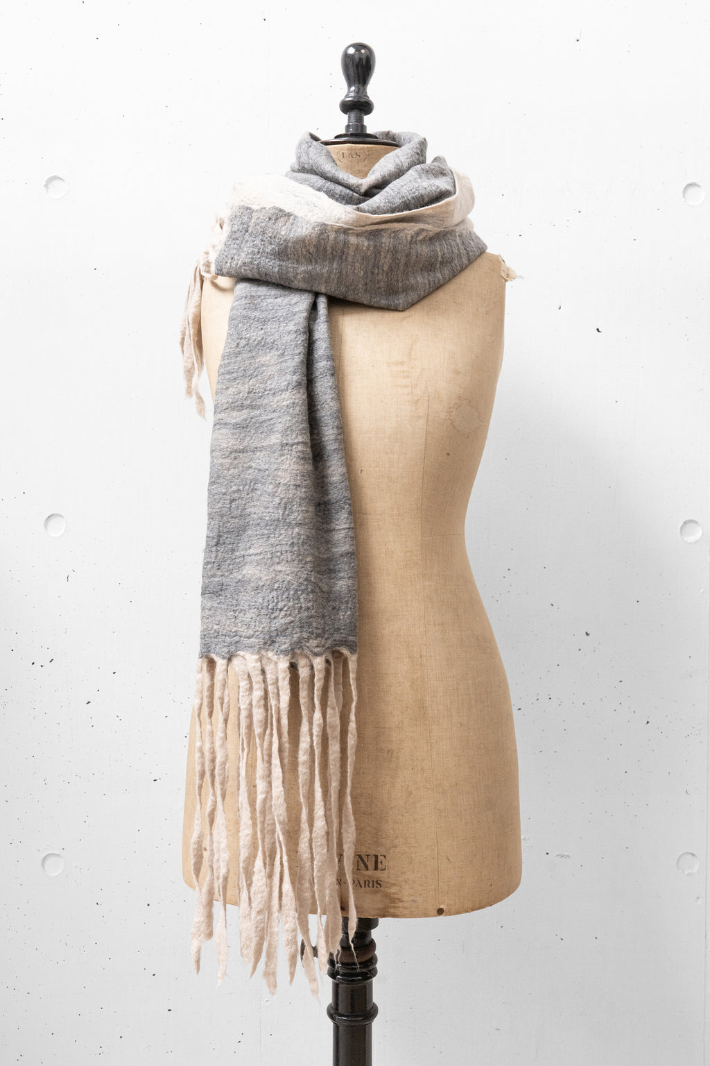 美品 SILVANA MANETTI LIGHT200 Wool×Silk 美品 SILVANA MANETTI Wool×Silk LIGHT200 SILVANA MANETTI/FOLK