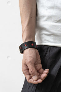m.a+/A-F8E1 GR 3,0 cross stitched med wrist band
