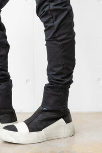 パンツ Leon Emanuel Blanck DISTORTION SKINNY hide-m | LEON EMANUEL BLANCK Distortion Skinny Pants, black